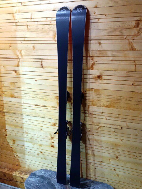 LYŽE VOLKL RACETIGER SRC 158CM --MODEL 2025--